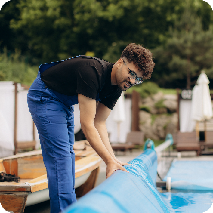 Pool Expert using protection sheet