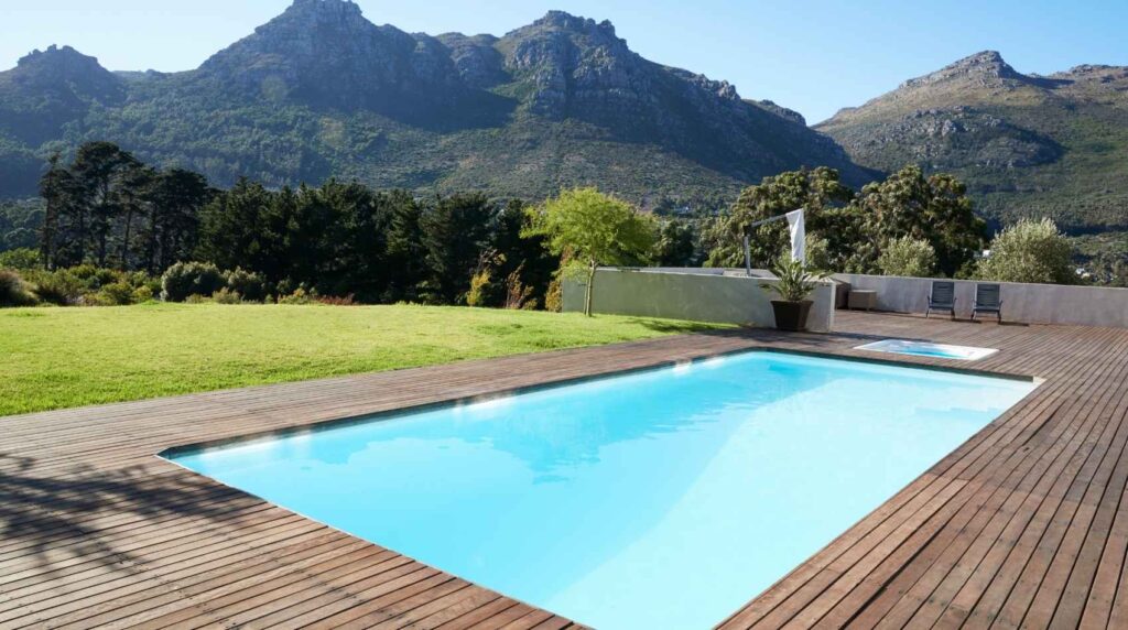 building a swimming pool in Winter